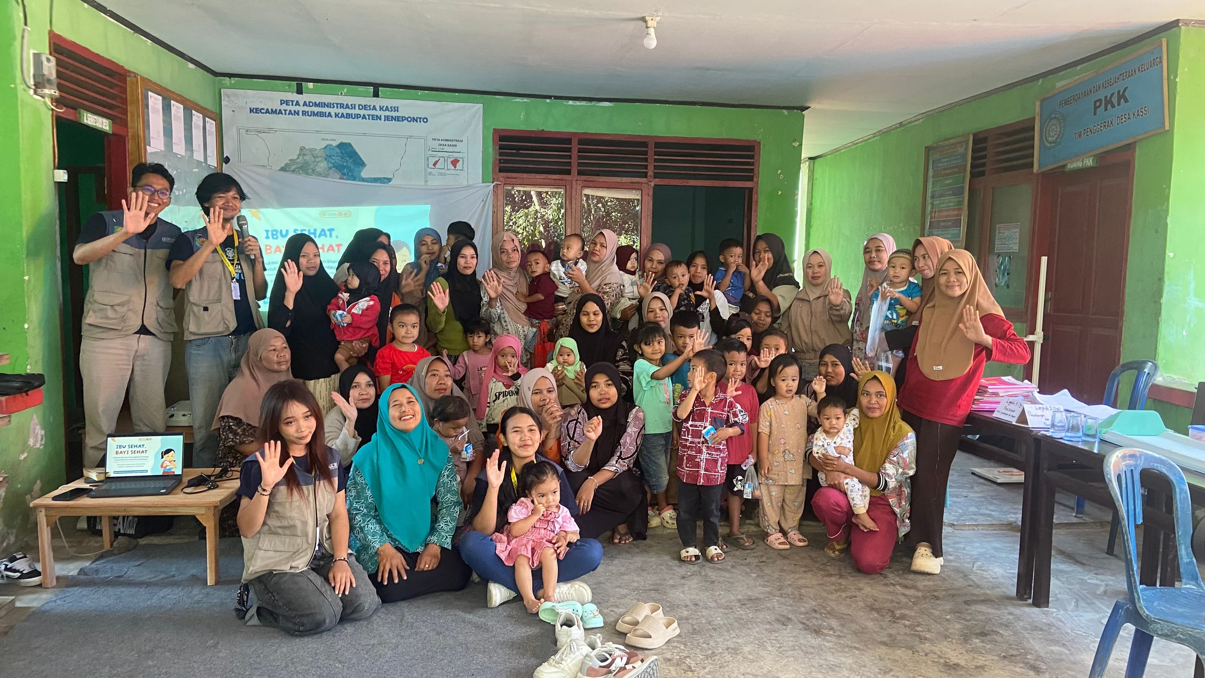 Sosialisasi Pencegahan Stunting dan Edukasi Gizi bagi Ibu dan Balita di Posyandu Dusun Garege, Desa Kassi